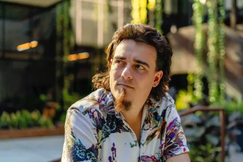 Palmer Luckey AI Pentagon debate illustration